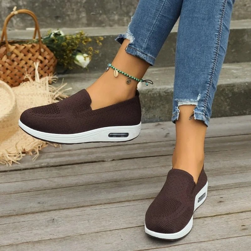 IMG_08_2024_chaussures_orthopediques_femme_pieds_larges_01