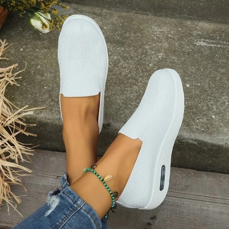 IMG_08_2024_chaussures_orthopediques_femme_pieds_larges_03