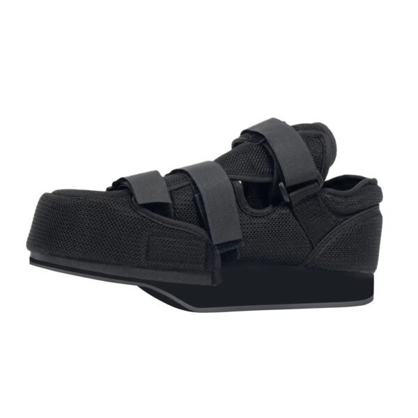 Chaussure de barouk modulable sur fond blanc