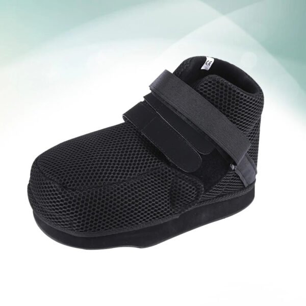 Chaussure barouk réglable en maille sur fond blanc et vert