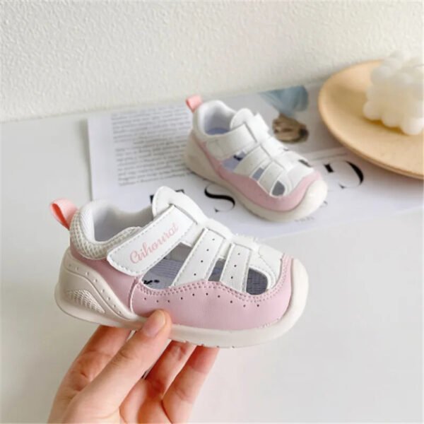 Chaussure bébé orthopédique moderne en cuir – Image 3