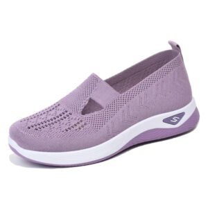 Chaussure femme pour pied plat violette sur fond blanc