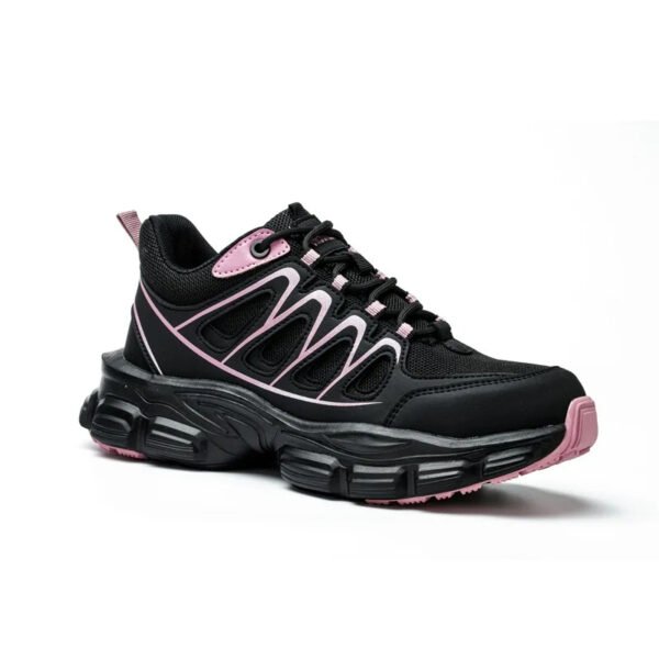 Chaussure de sécurité femme orthopédique en microfibre sur fond blanc