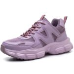 Chaussure de sécurité violette pour pied plat sur fond blanc