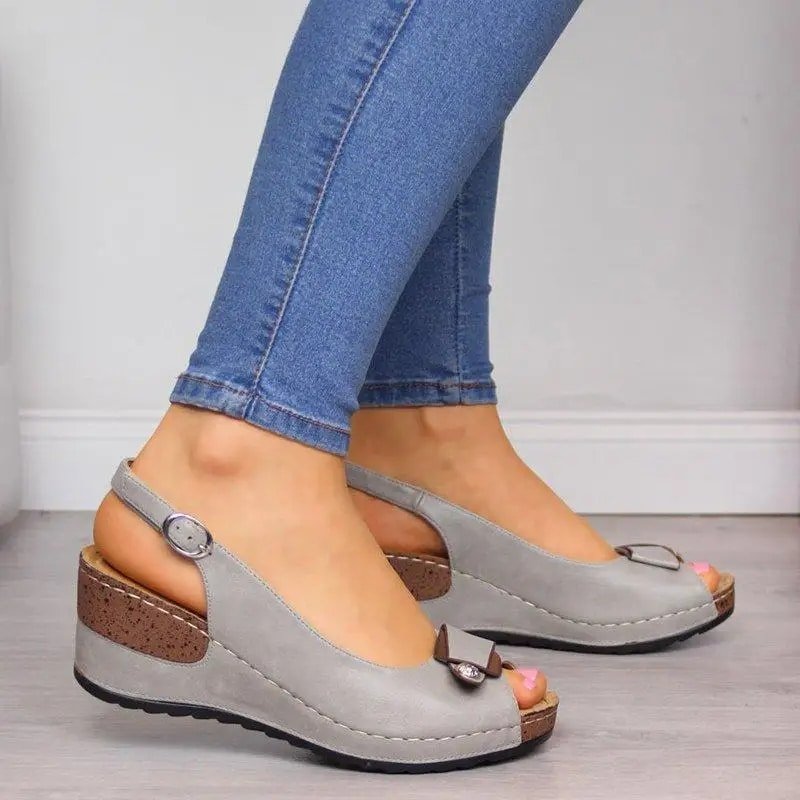 chaussures_orthopediques_talon_ouvertes_laniere_03