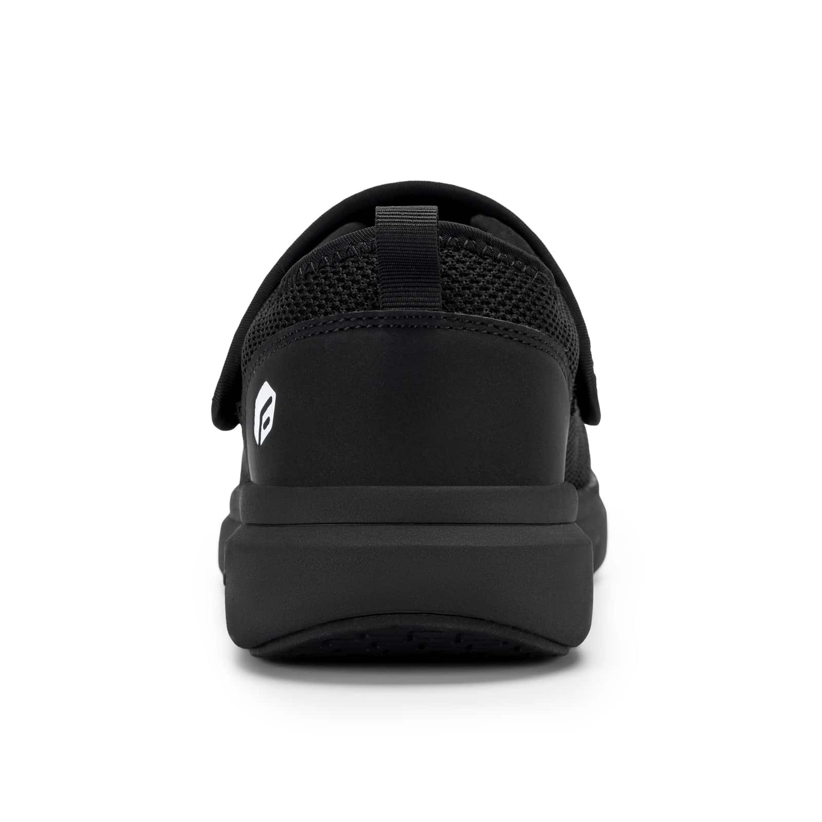 chaussures_personnes_agees_larges_scratch_03