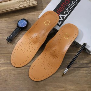 Semelle orthopédique pied creux marron sur fond marron