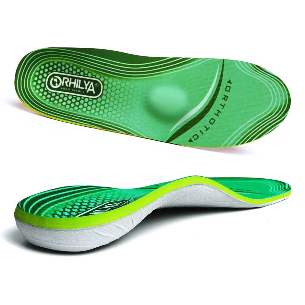 Semelle orthopédique pied creux verte et moderne sur fond blanc