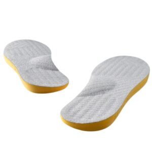 Semelles pieds plats orthopédiques confortables et ajustables sur fond blanc
