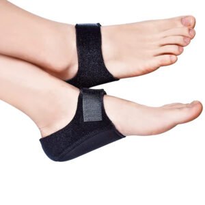 Talonnette orthopédique en gel avec scratch sur fond blanc